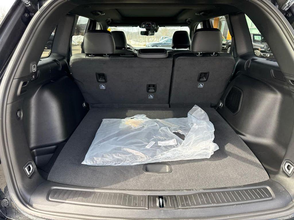 new 2026 Jeep Grand Cherokee car, priced at $51,295