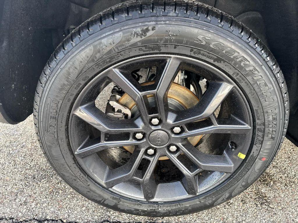 new 2025 Jeep Grand Cherokee car, priced at $51,398