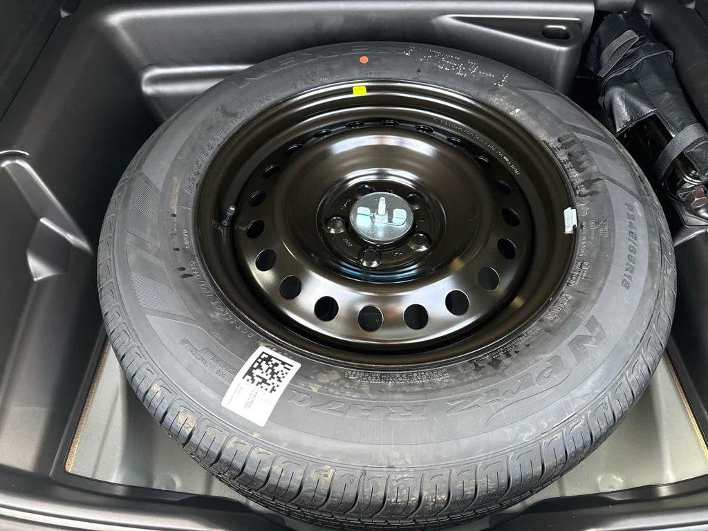 new 2025 Jeep Grand Cherokee car, priced at $51,398