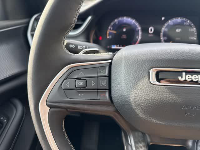 new 2025 Jeep Grand Cherokee car, priced at $42,683