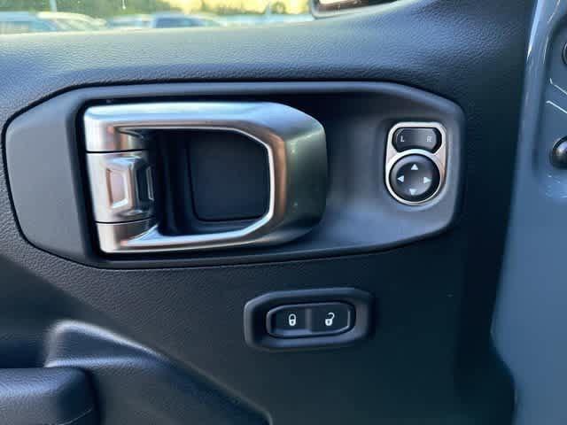 new 2025 Jeep Gladiator car, priced at $45,997