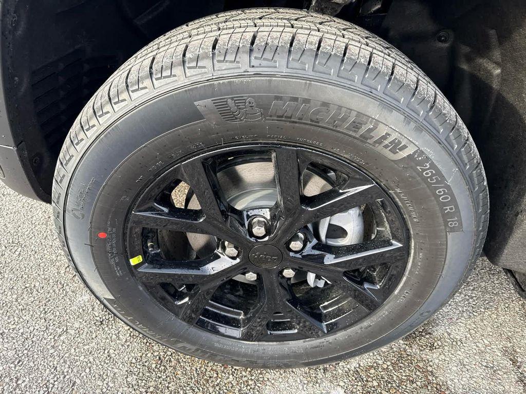 new 2026 Jeep Grand Cherokee car, priced at $47,399