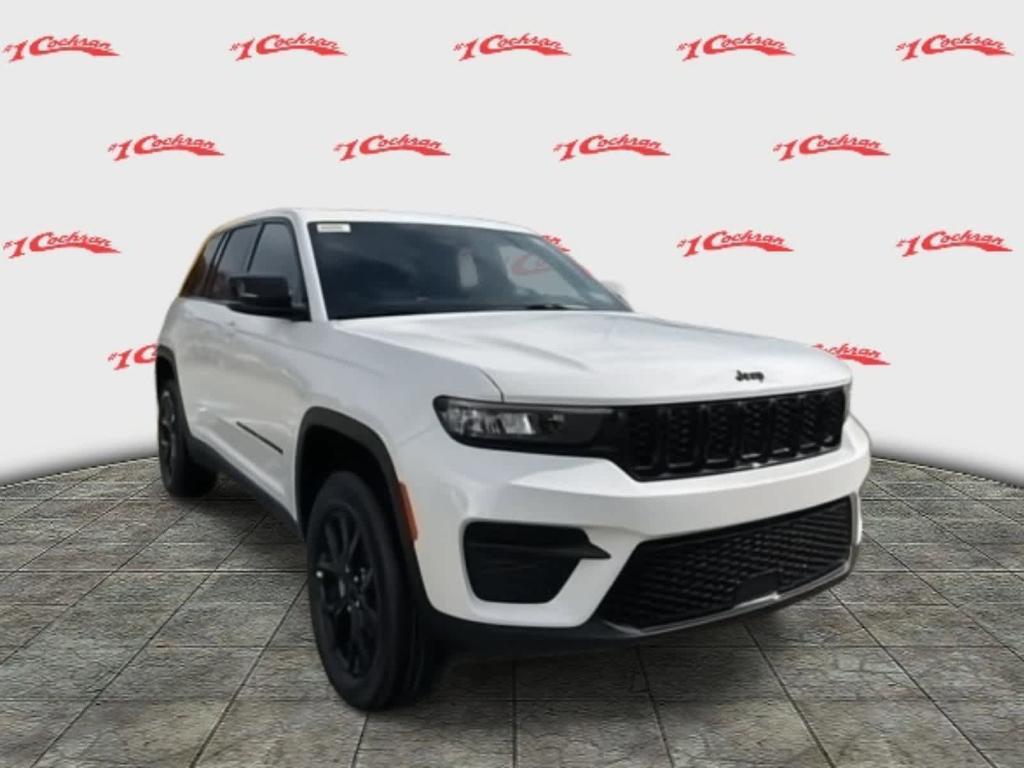 new 2025 Jeep Grand Cherokee car, priced at $42,990