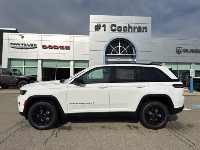 new 2025 Jeep Grand Cherokee car, priced at $42,990