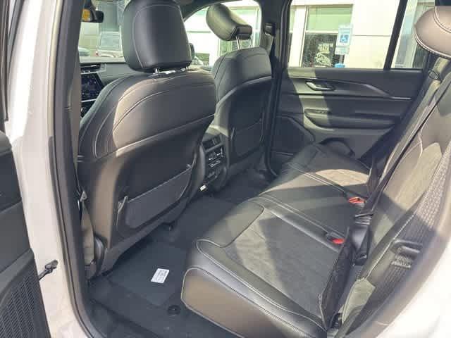 new 2025 Jeep Grand Cherokee car, priced at $42,990