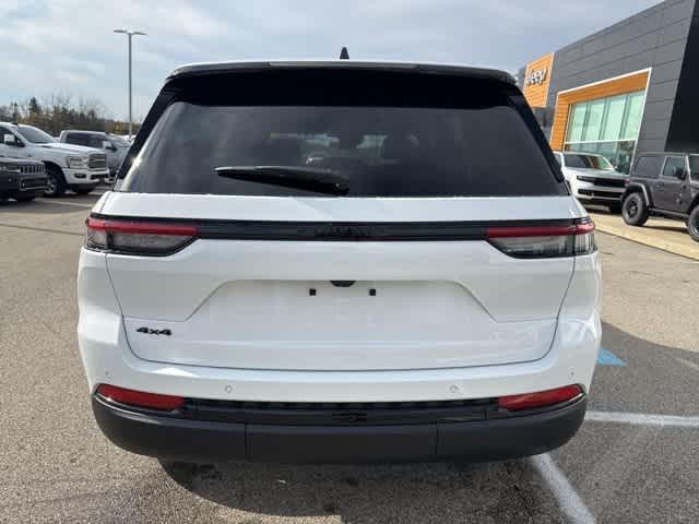 new 2025 Jeep Grand Cherokee car, priced at $42,165