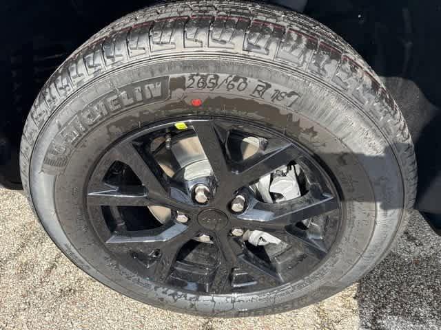 new 2025 Jeep Grand Cherokee car, priced at $42,990