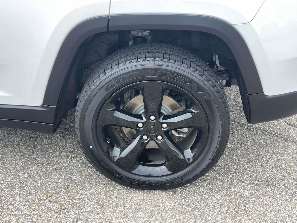 used 2023 Jeep Grand Cherokee car, priced at $34,488