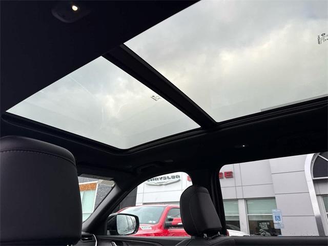 new 2026 Jeep Grand Cherokee L car, priced at $53,195