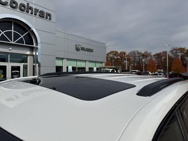 new 2025 Jeep Grand Cherokee car, priced at $42,990