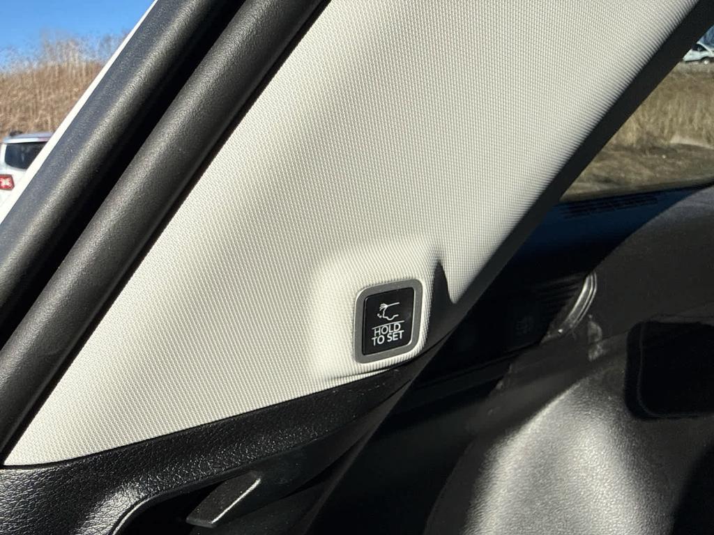 used 2023 Jeep Grand Cherokee car, priced at $33,998