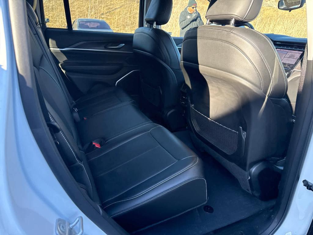 used 2023 Jeep Grand Cherokee car, priced at $33,998