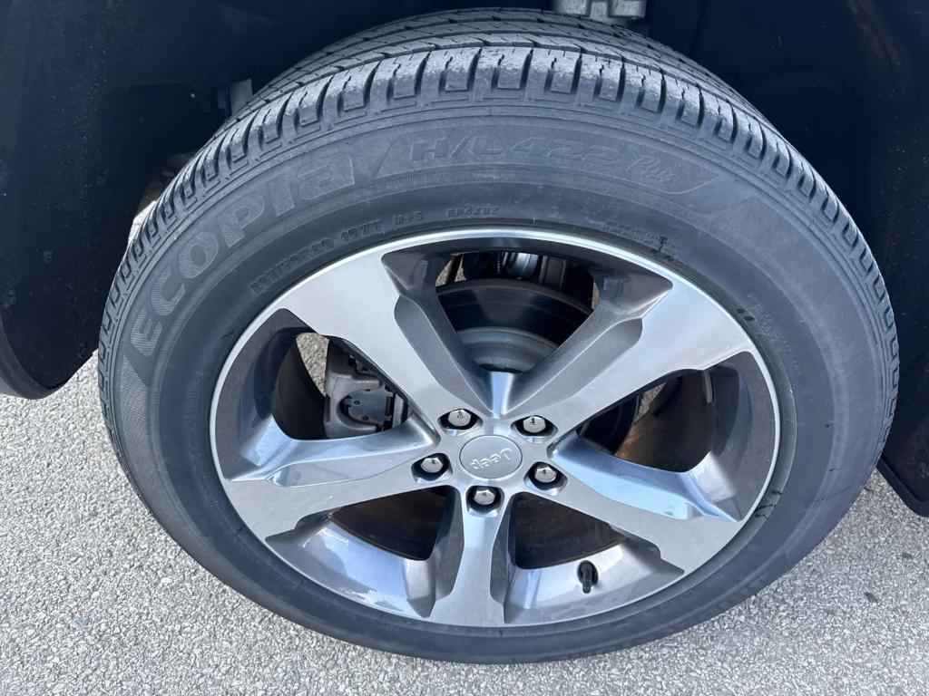 used 2023 Jeep Grand Cherokee car, priced at $33,998