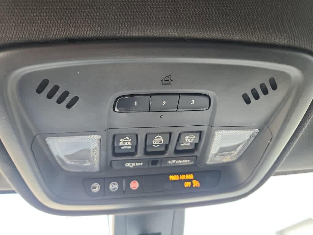 used 2023 Chevrolet Traverse car, priced at $36,498