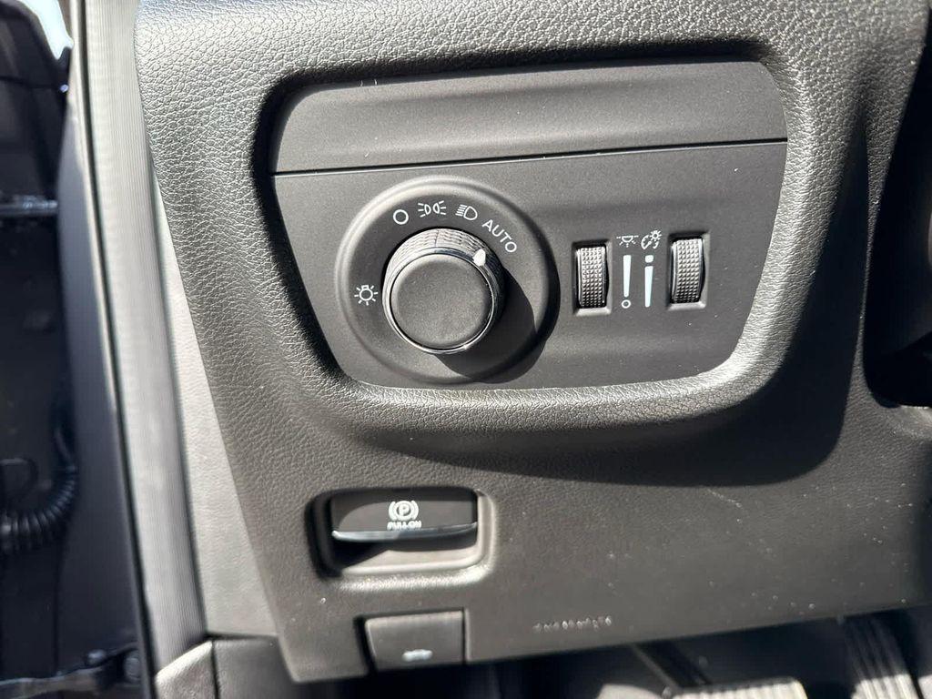 new 2026 Jeep Grand Cherokee car, priced at $47,424