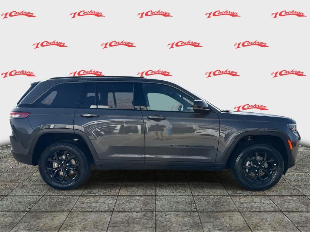 new 2026 Jeep Grand Cherokee car, priced at $47,424