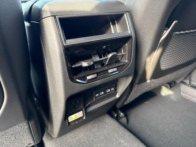 new 2026 Jeep Grand Cherokee car, priced at $42,264