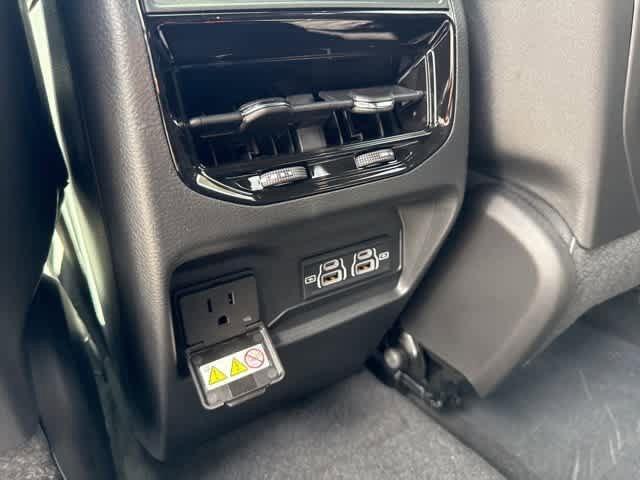 new 2025 Jeep Grand Cherokee car, priced at $41,878