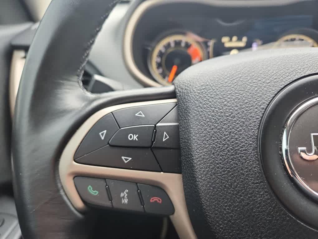 used 2016 Jeep Cherokee car, priced at $10,988