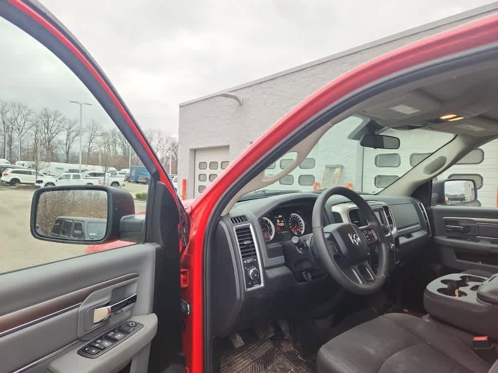 used 2019 Ram 1500 Classic car, priced at $27,998