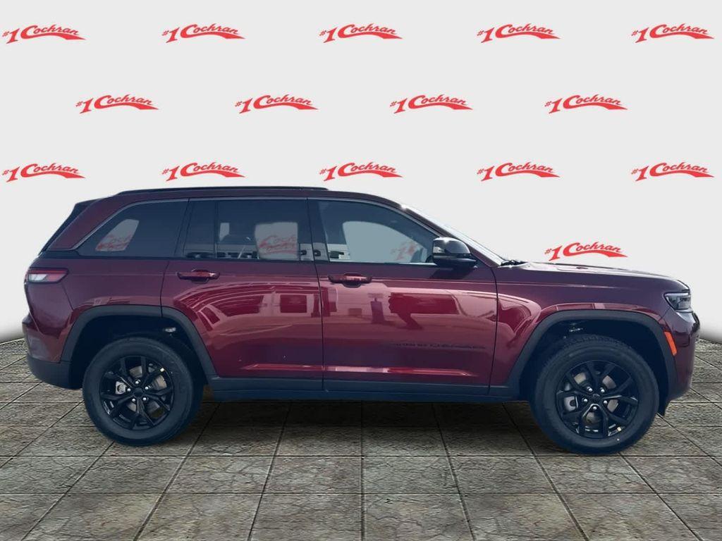 new 2026 Jeep Grand Cherokee car, priced at $46,881
