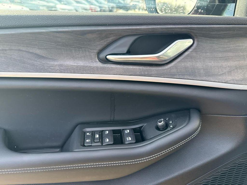 new 2026 Jeep Grand Cherokee car, priced at $46,881