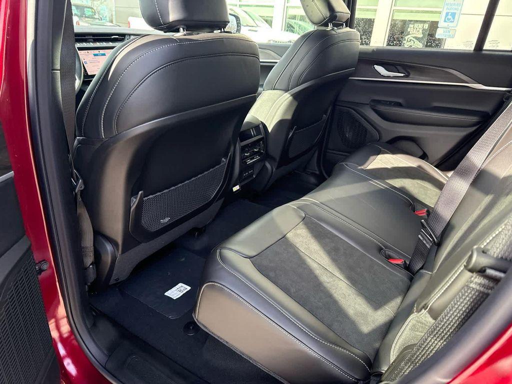 new 2026 Jeep Grand Cherokee car, priced at $46,881