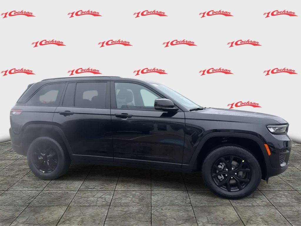 new 2025 Jeep Grand Cherokee car, priced at $43,508
