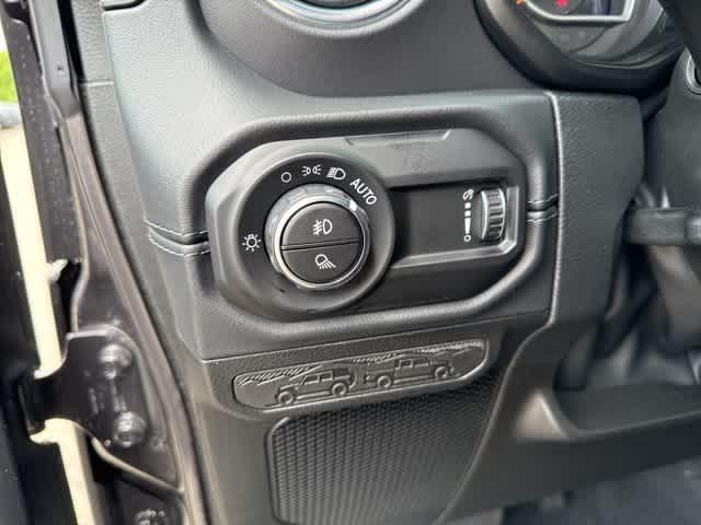 new 2025 Jeep Gladiator car, priced at $54,730