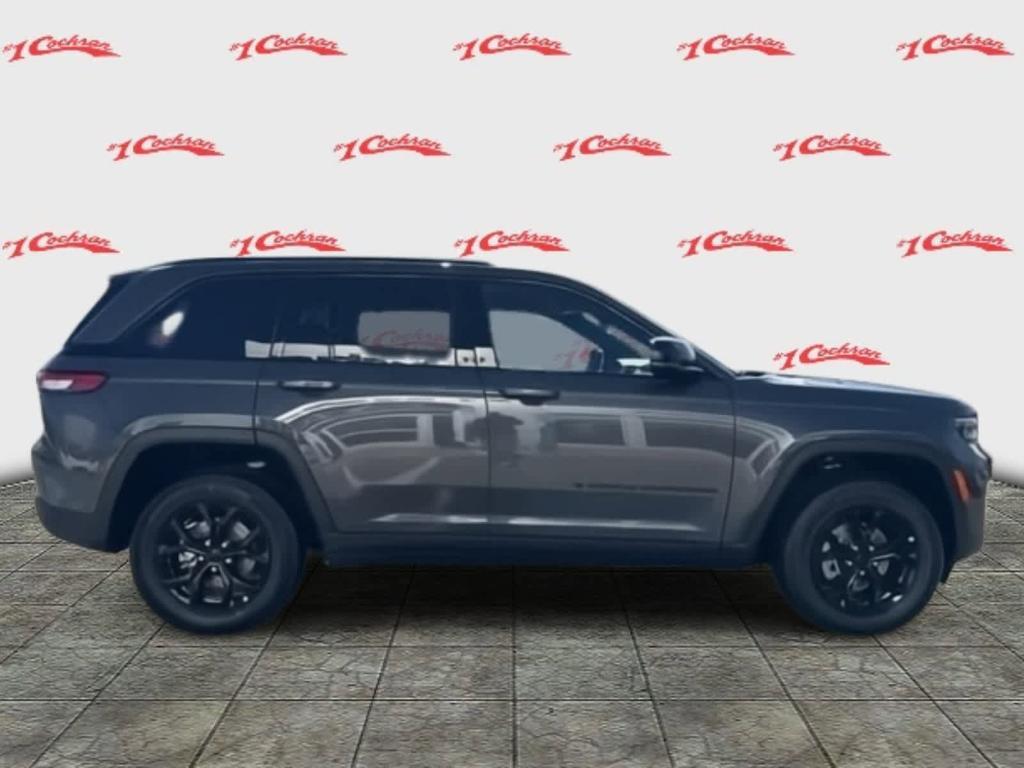 new 2025 Jeep Grand Cherokee car, priced at $43,508