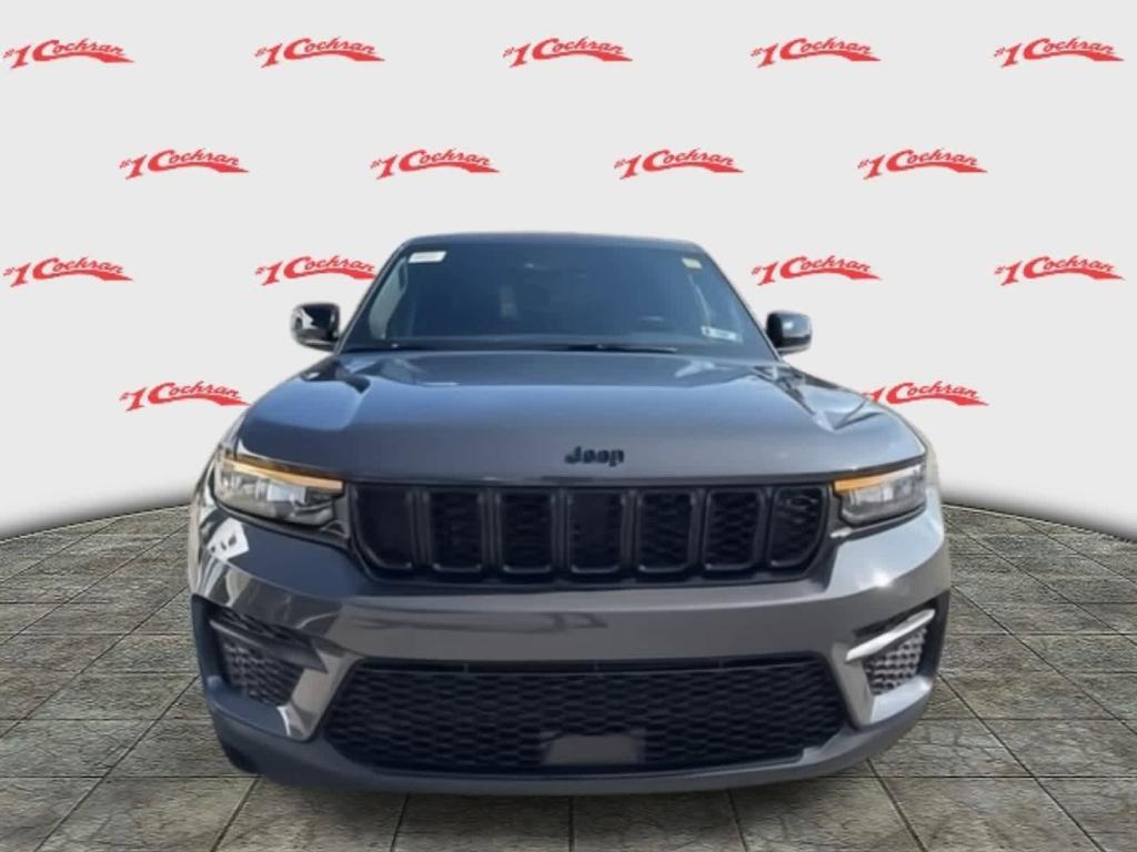 new 2025 Jeep Grand Cherokee car, priced at $43,508