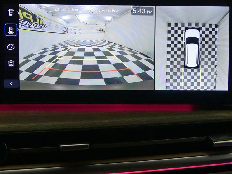 used 2024 Hyundai Santa Fe car, priced at $31,000