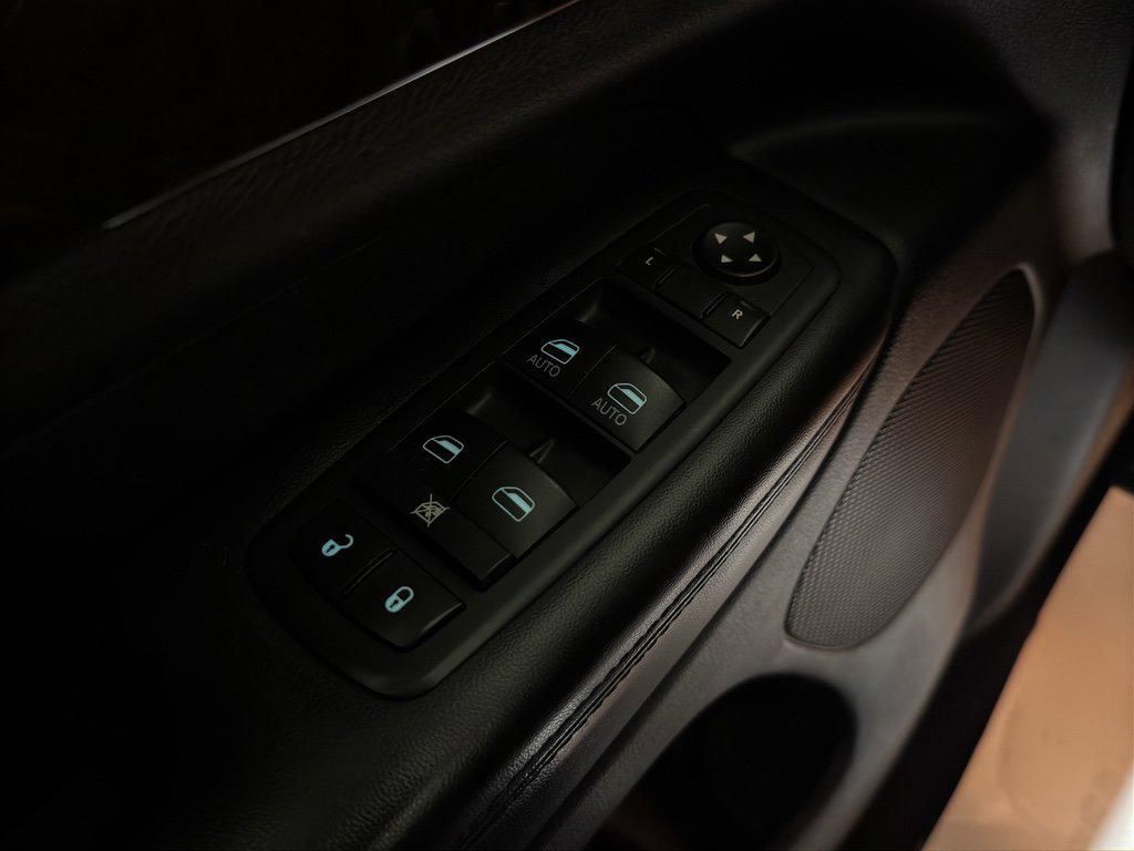 used 2012 Jeep Grand Cherokee car, priced at $8,000