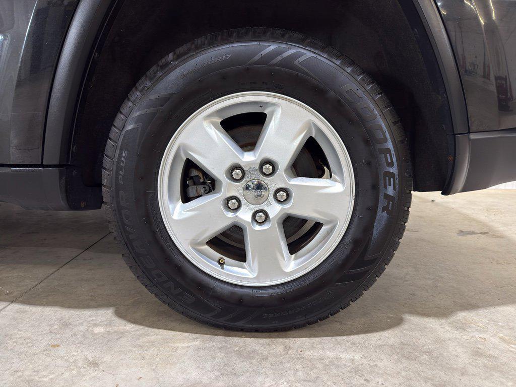 used 2012 Jeep Grand Cherokee car, priced at $8,000