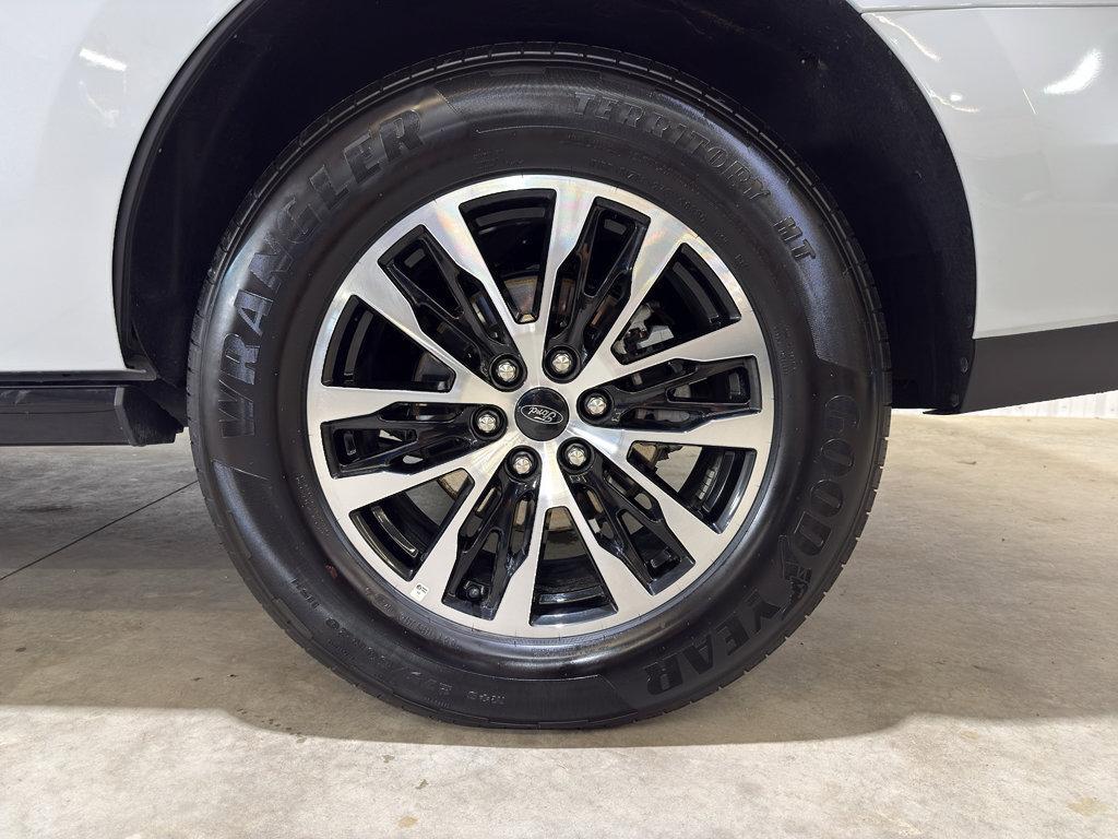 used 2025 Ford Expedition car, priced at $64,000