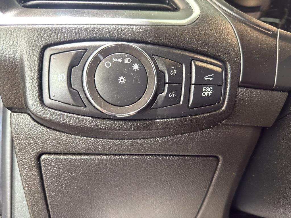 used 2022 Ford Edge car, priced at $30,300