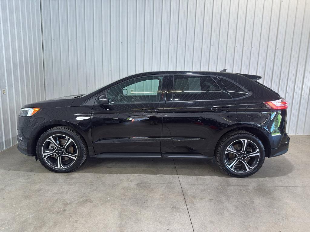 used 2022 Ford Edge car, priced at $30,300