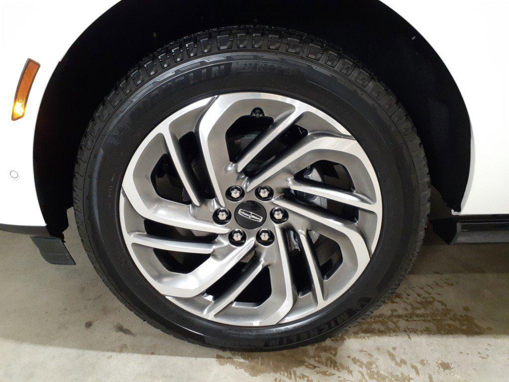 used 2025 Lincoln Navigator car, priced at $98,000