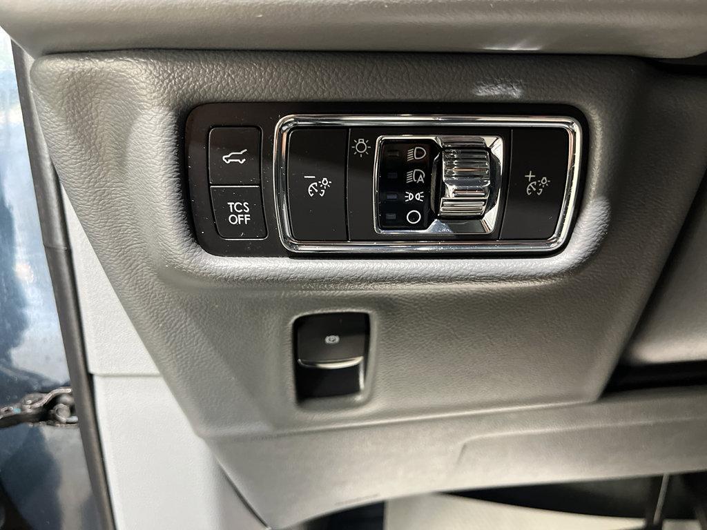 used 2021 Lincoln Nautilus car, priced at $31,900