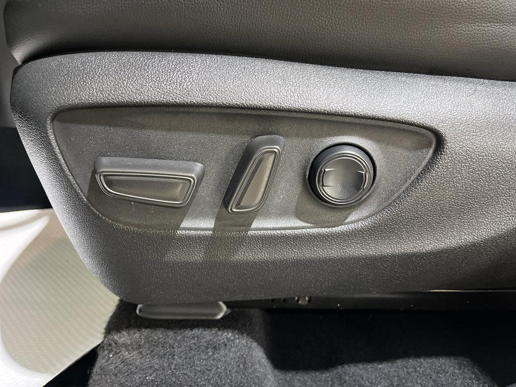 used 2021 Toyota Highlander car, priced at $29,750