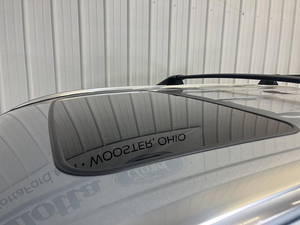 used 2021 Toyota Highlander car, priced at $29,750