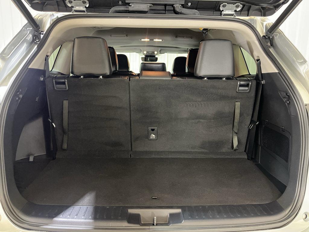 used 2021 Toyota Highlander car, priced at $29,750