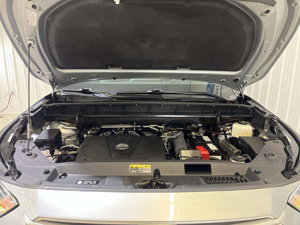 used 2021 Toyota Highlander car, priced at $29,750