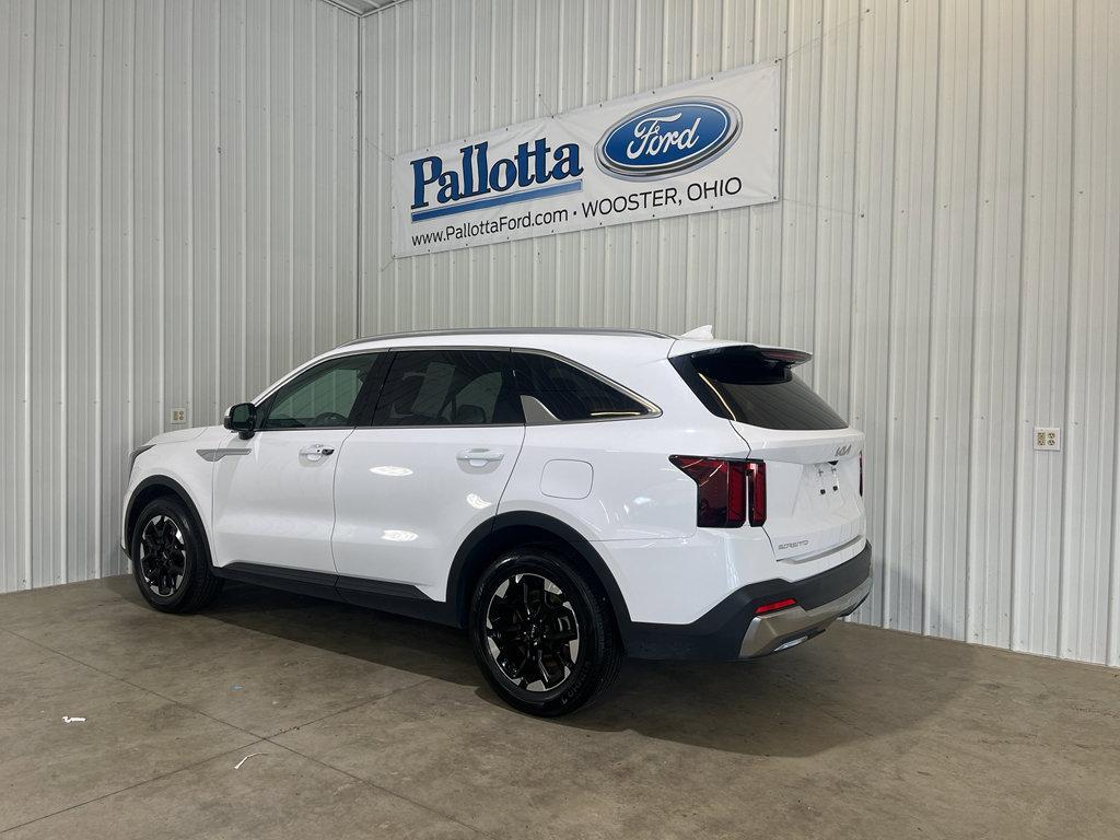 used 2024 Kia Sorento car, priced at $25,250