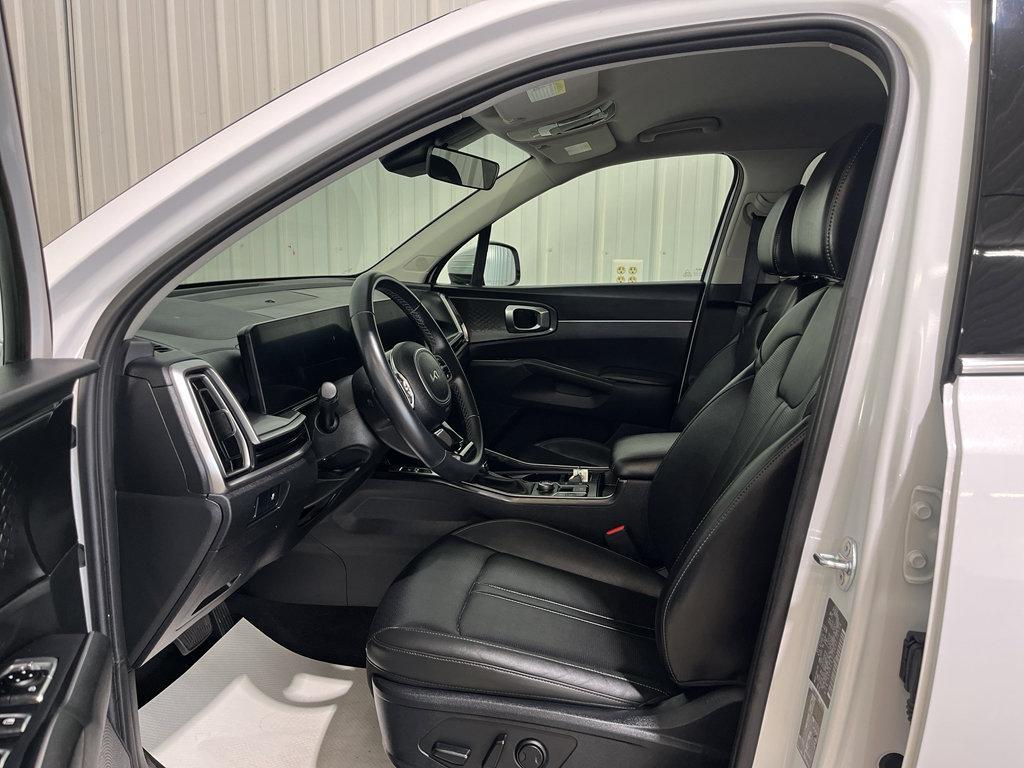 used 2024 Kia Sorento car, priced at $25,250