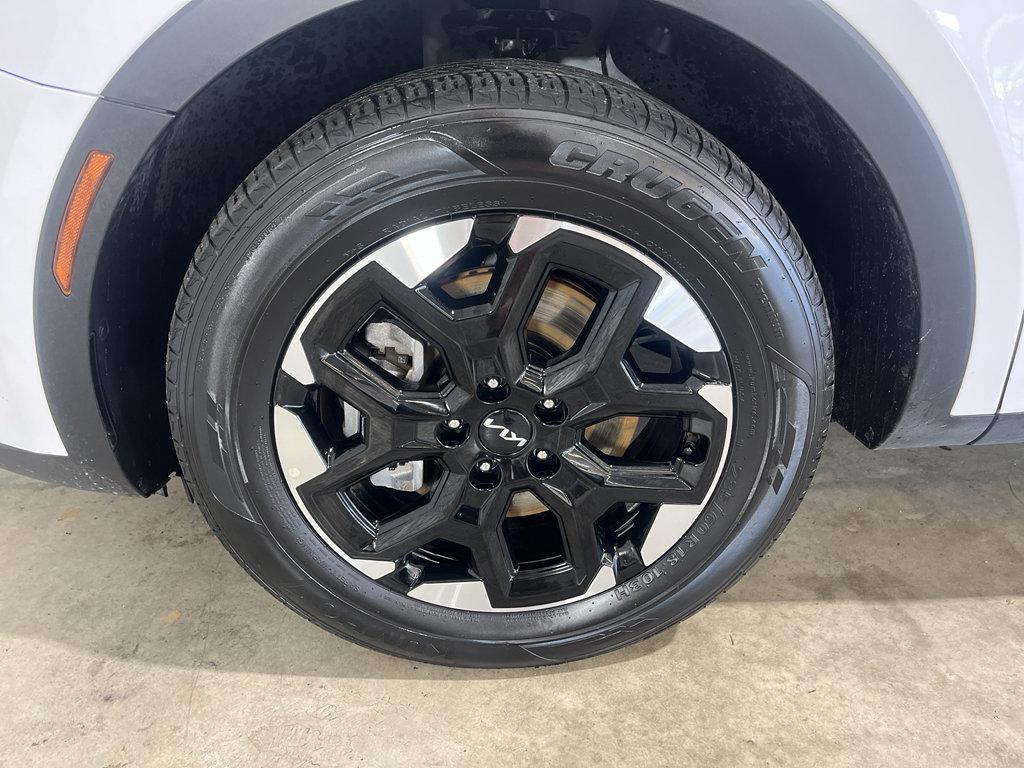 used 2024 Kia Sorento car, priced at $25,250