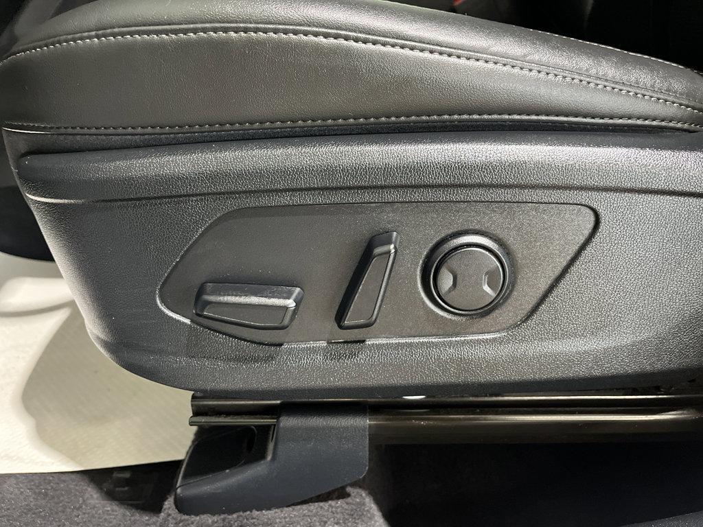 used 2024 Kia Sorento car, priced at $25,250