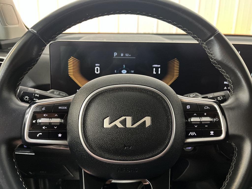 used 2024 Kia Sorento car, priced at $25,250