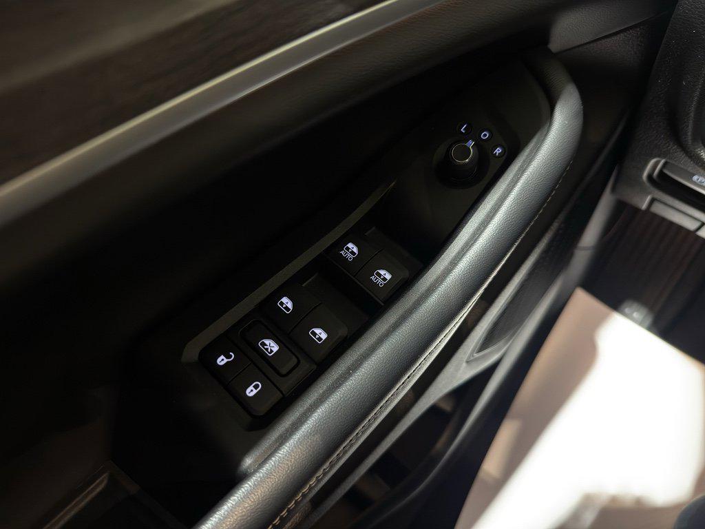 used 2023 Jeep Grand Cherokee L car, priced at $32,000