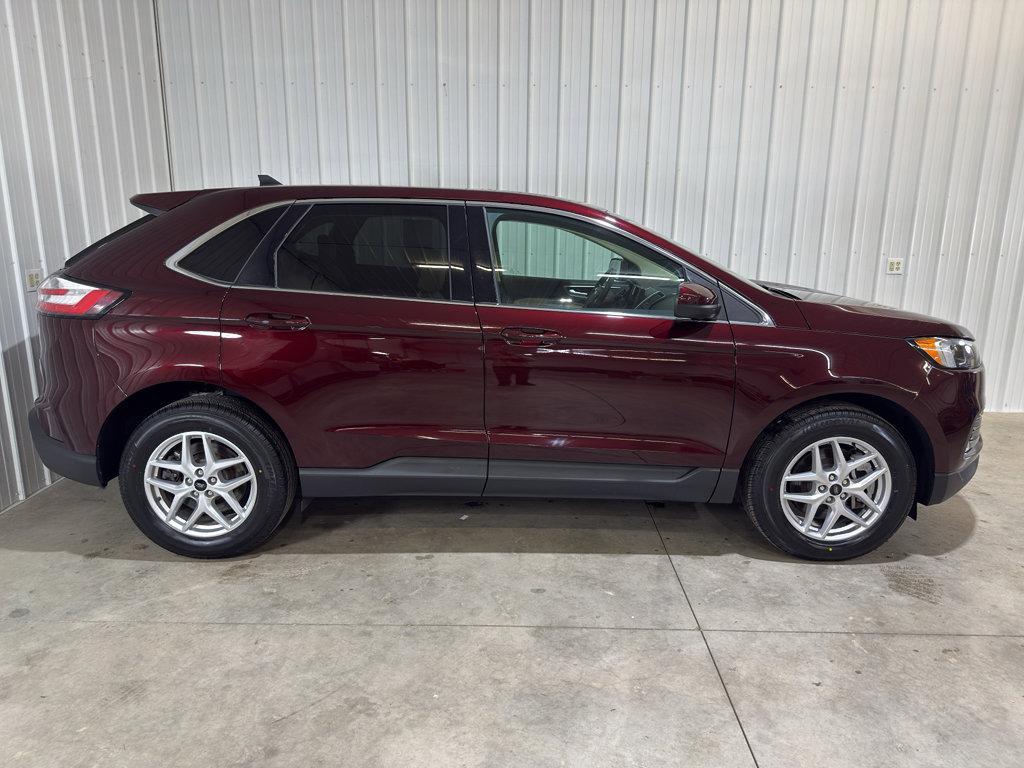 used 2024 Ford Edge car, priced at $28,000